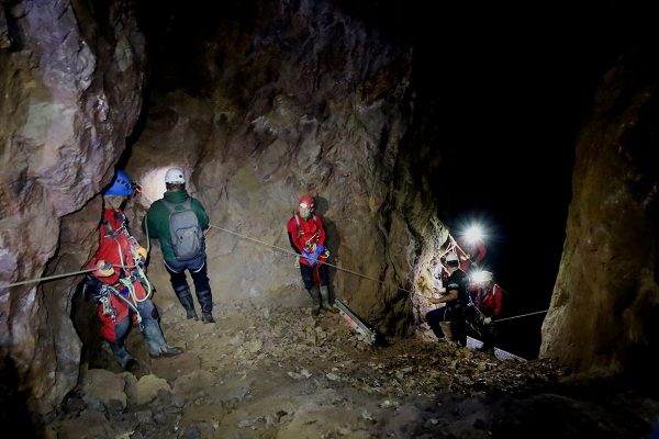 2023-06-10 Espeleologia Galdames (10)