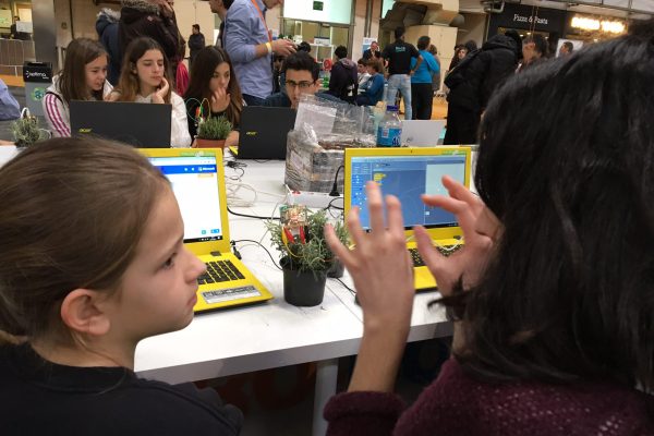 chicas-tecnologia-camp-tecnologico-happy-plant